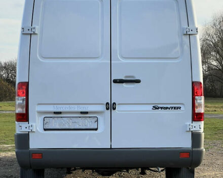 Белый Мерседес Sprinter, объемом двигателя 2.2 л и пробегом 311 тыс. км за 10300 $, фото 12 на Automoto.ua
