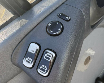 Белый Мерседес Sprinter, объемом двигателя 2.15 л и пробегом 530 тыс. км за 9400 $, фото 21 на Automoto.ua