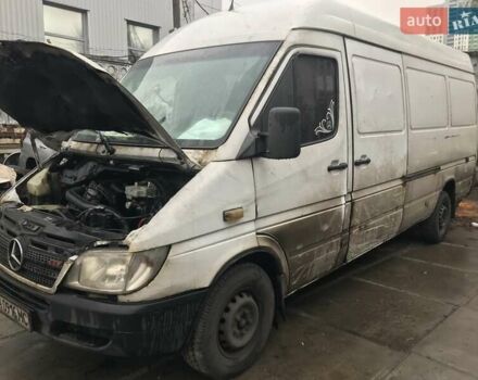 Белый Мерседес Sprinter, объемом двигателя 2.2 л и пробегом 315 тыс. км за 4570 $, фото 1 на Automoto.ua