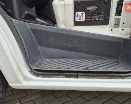 Белый Мерседес Sprinter, объемом двигателя 2.2 л и пробегом 264 тыс. км за 9900 $, фото 15 на Automoto.ua