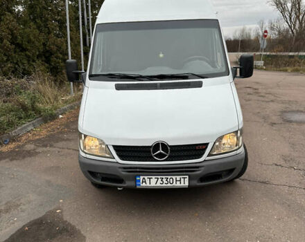 Белый Мерседес Sprinter, объемом двигателя 2.1 л и пробегом 500 тыс. км за 8200 $, фото 2 на Automoto.ua