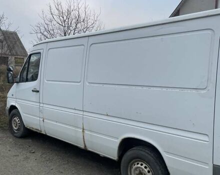Белый Мерседес Sprinter, объемом двигателя 2.2 л и пробегом 375 тыс. км за 5500 $, фото 1 на Automoto.ua