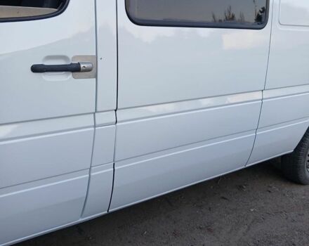 Белый Мерседес Sprinter, объемом двигателя 2.7 л и пробегом 410 тыс. км за 9000 $, фото 4 на Automoto.ua