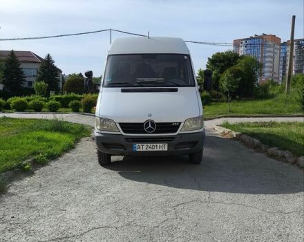 Білий Мерседес Sprinter, об'ємом двигуна 2.3 л та пробігом 600 тис. км за 5500 $, фото 1 на Automoto.ua