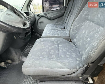 Мерседес Sprinter 2004 у Хмельницькому на Automoto.ua Білий Мерседес Sprinter, об'ємом двигуна 2.15 л та пробігом 200 тис. км за 7400 $, фото 21 на Automoto.ua
