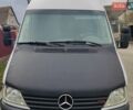 Белый Мерседес Sprinter, объемом двигателя 2.7 л и пробегом 700 тыс. км за 10200 $, фото 1 на Automoto.ua