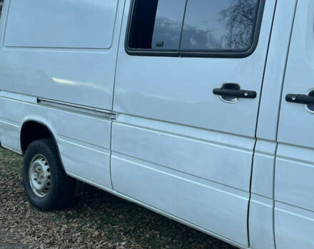 Белый Мерседес Sprinter, объемом двигателя 2.15 л и пробегом 499 тыс. км за 6500 $, фото 8 на Automoto.ua