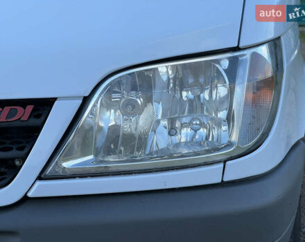 Белый Мерседес Sprinter, объемом двигателя 2.2 л и пробегом 311 тыс. км за 10300 $, фото 34 на Automoto.ua