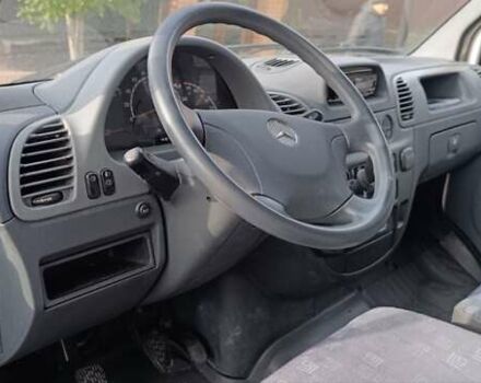 Белый Мерседес Sprinter, объемом двигателя 2.2 л и пробегом 400 тыс. км за 12500 $, фото 16 на Automoto.ua