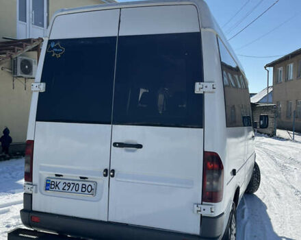 Белый Мерседес Sprinter, объемом двигателя 2.69 л и пробегом 313 тыс. км за 8500 $, фото 5 на Automoto.ua