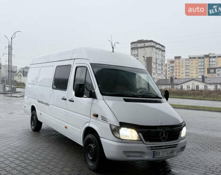 Белый Мерседес Sprinter, объемом двигателя 2.15 л и пробегом 480 тыс. км за 7200 $, фото 4 на Automoto.ua