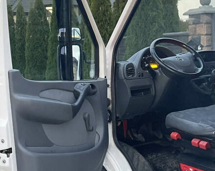 Мерседес Sprinter 2005 в Луцке на Automoto.ua Белый Мерседес Sprinter, объемом двигателя 2.15 л и пробегом 387 тыс. км за 6500 $, фото 13 на Automoto.ua