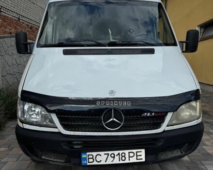 Белый Мерседес Sprinter, объемом двигателя 2.15 л и пробегом 450 тыс. км за 11000 $, фото 3 на Automoto.ua