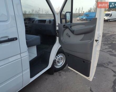 Белый Мерседес Sprinter, объемом двигателя 0 л и пробегом 298 тыс. км за 16500 $, фото 15 на Automoto.ua