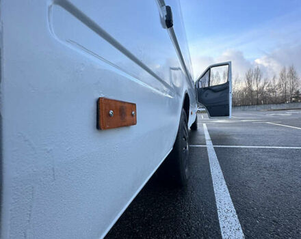 Белый Мерседес Sprinter, объемом двигателя 2.15 л и пробегом 400 тыс. км за 8000 $, фото 42 на Automoto.ua