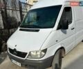 Белый Мерседес Sprinter, объемом двигателя 2.69 л и пробегом 500 тыс. км за 12000 $, фото 1 на Automoto.ua