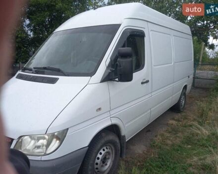 Білий Мерседес Sprinter, об'ємом двигуна 2.7 л та пробігом 400 тис. км за 10000 $, фото 1 на Automoto.ua