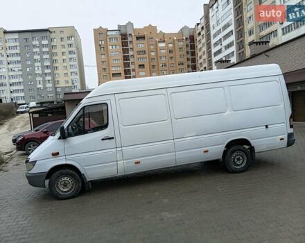 Белый Мерседес Sprinter, объемом двигателя 2.15 л и пробегом 350 тыс. км за 8500 $, фото 1 на Automoto.ua