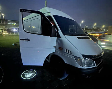 Белый Мерседес Sprinter, объемом двигателя 2.15 л и пробегом 400 тыс. км за 8000 $, фото 47 на Automoto.ua