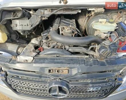 Белый Мерседес Sprinter, объемом двигателя 2.15 л и пробегом 822 тыс. км за 8500 $, фото 5 на Automoto.ua