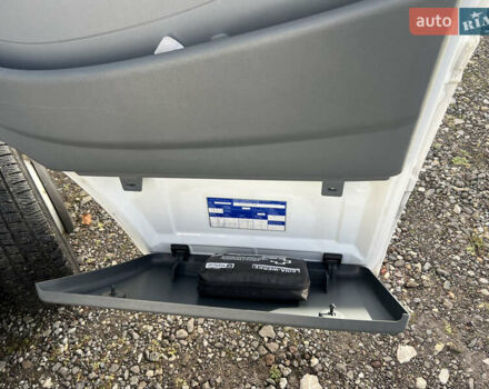 Белый Мерседес Sprinter, объемом двигателя 0 л и пробегом 73 тыс. км за 24900 $, фото 23 на Automoto.ua