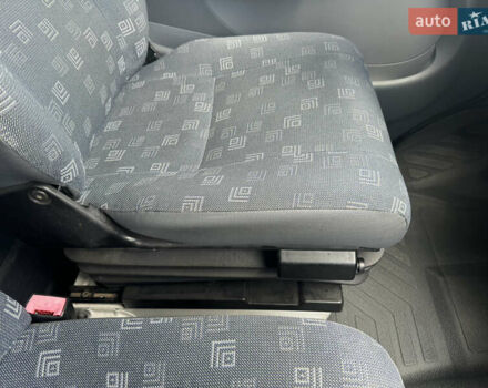 Белый Мерседес Sprinter, объемом двигателя 0 л и пробегом 350 тыс. км за 18000 $, фото 4 на Automoto.ua