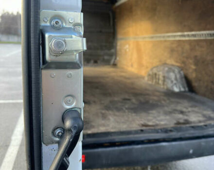 Белый Мерседес Sprinter, объемом двигателя 2.15 л и пробегом 400 тыс. км за 8000 $, фото 22 на Automoto.ua