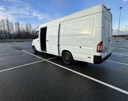 Белый Мерседес Sprinter, объемом двигателя 2.15 л и пробегом 400 тыс. км за 8000 $, фото 16 на Automoto.ua