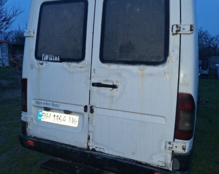 Белый Мерседес Sprinter, объемом двигателя 2.1 л и пробегом 350 тыс. км за 4999 $, фото 3 на Automoto.ua