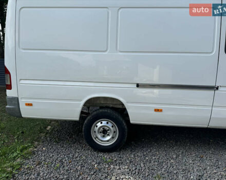Белый Мерседес Sprinter, объемом двигателя 0 л и пробегом 350 тыс. км за 18000 $, фото 2 на Automoto.ua