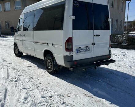 Белый Мерседес Sprinter, объемом двигателя 2.69 л и пробегом 313 тыс. км за 8500 $, фото 8 на Automoto.ua