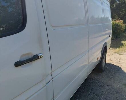 Белый Мерседес Sprinter, объемом двигателя 2.7 л и пробегом 495 тыс. км за 9000 $, фото 23 на Automoto.ua