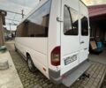 Белый Мерседес Sprinter, объемом двигателя 2.1 л и пробегом 300 тыс. км за 9000 $, фото 1 на Automoto.ua