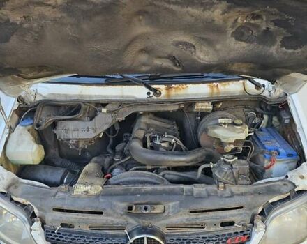 Білий Мерседес Sprinter, об'ємом двигуна 2.1 л та пробігом 350 тис. км за 6000 $, фото 30 на Automoto.ua