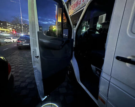 Белый Мерседес Sprinter, объемом двигателя 2.15 л и пробегом 400 тыс. км за 8000 $, фото 46 на Automoto.ua