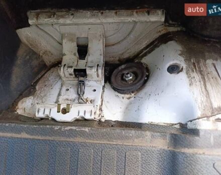 Белый Мерседес Sprinter, объемом двигателя 2.15 л и пробегом 822 тыс. км за 8500 $, фото 7 на Automoto.ua