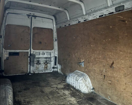 Белый Мерседес Sprinter, объемом двигателя 2.2 л и пробегом 350 тыс. км за 6700 $, фото 8 на Automoto.ua