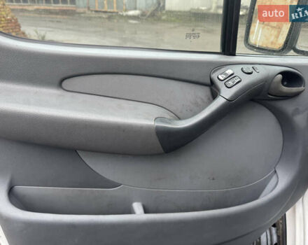 Білий Мерседес Sprinter, об'ємом двигуна 2.15 л та пробігом 575 тис. км за 11800 $, фото 14 на Automoto.ua