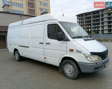 Белый Мерседес Sprinter, объемом двигателя 2.15 л и пробегом 350 тыс. км за 8500 $, фото 4 на Automoto.ua