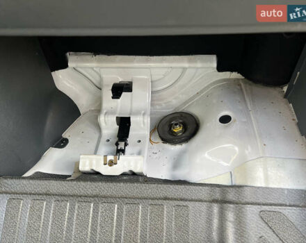 Белый Мерседес Sprinter, объемом двигателя 0 л и пробегом 73 тыс. км за 24900 $, фото 22 на Automoto.ua