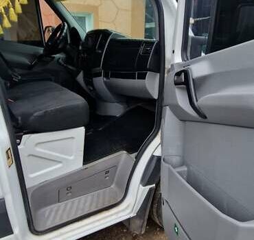 Белый Мерседес Sprinter, объемом двигателя 2.15 л и пробегом 340 тыс. км за 13500 $, фото 1 на Automoto.ua