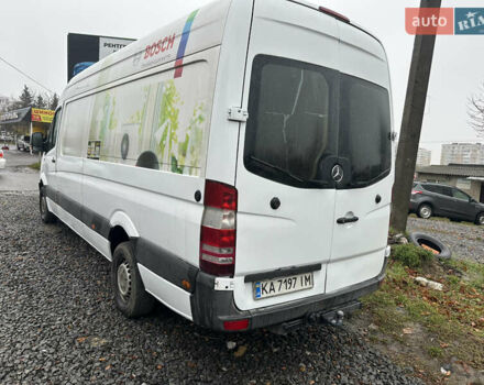 Белый Мерседес Sprinter, объемом двигателя 2.15 л и пробегом 555 тыс. км за 10000 $, фото 4 на Automoto.ua