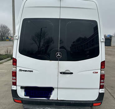 Белый Мерседес Sprinter, объемом двигателя 2.1 л и пробегом 150 тыс. км за 13000 $, фото 2 на Automoto.ua