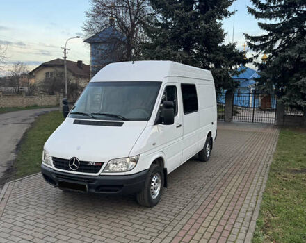 Белый Мерседес Sprinter, объемом двигателя 2.2 л и пробегом 351 тыс. км за 10600 $, фото 1 на Automoto.ua