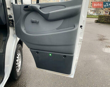 Білий Мерседес Sprinter, об'ємом двигуна 2.2 л та пробігом 390 тис. км за 6999 $, фото 57 на Automoto.ua