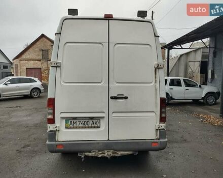 Білий Мерседес Sprinter, об'ємом двигуна 2.7 л та пробігом 403 тис. км за 5250 $, фото 5 на Automoto.ua