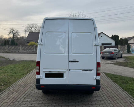 Белый Мерседес Sprinter, объемом двигателя 2.2 л и пробегом 351 тыс. км за 10600 $, фото 7 на Automoto.ua
