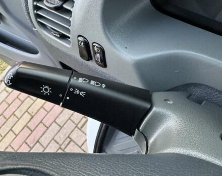 Белый Мерседес Sprinter, объемом двигателя 2.2 л и пробегом 351 тыс. км за 10600 $, фото 26 на Automoto.ua