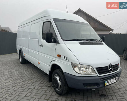 Белый Мерседес Sprinter, объемом двигателя 2.2 л и пробегом 327 тыс. км за 14800 $, фото 11 на Automoto.ua