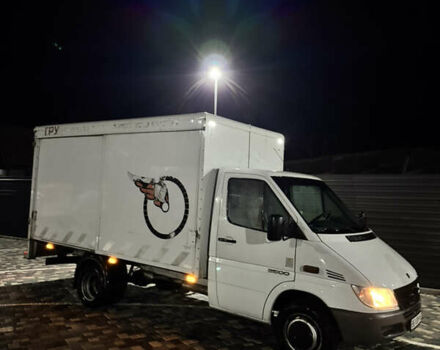 Білий Мерседес Sprinter, об'ємом двигуна 2.7 л та пробігом 387 тис. км за 12500 $, фото 2 на Automoto.ua